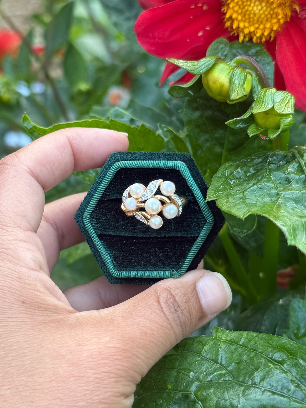 1970’s Avon cocktail ring size 6